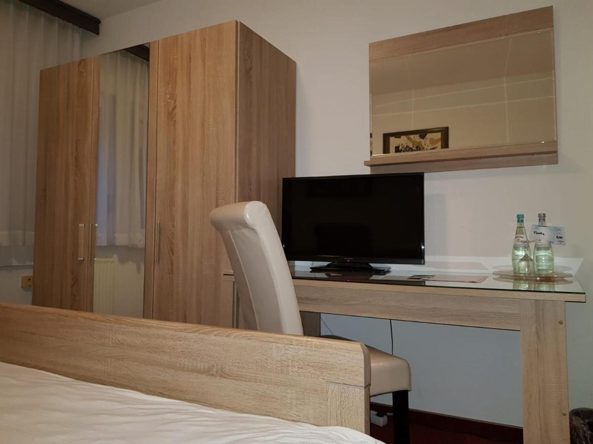 Hotel Zum Mueckenberger Hof Lauchhammer Exteriör bild
